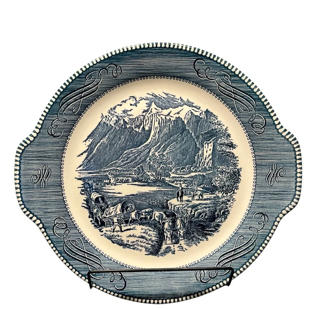 Currier & Ives  Royal China add touch